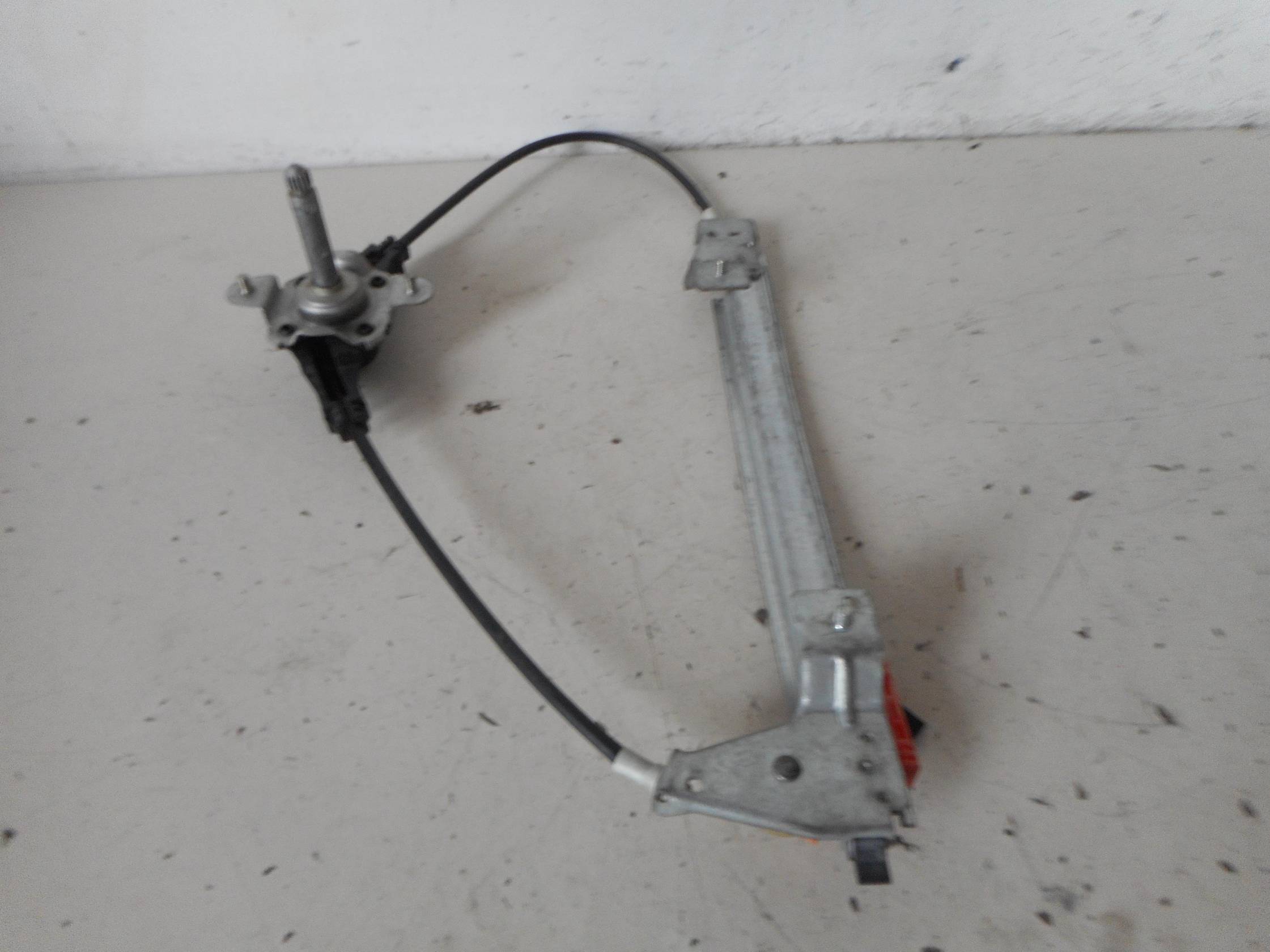 Alzacristallo porta post. sx.